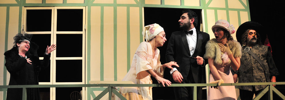 Πανικός στα παρασκήνια,Κεν Λούντβιχ